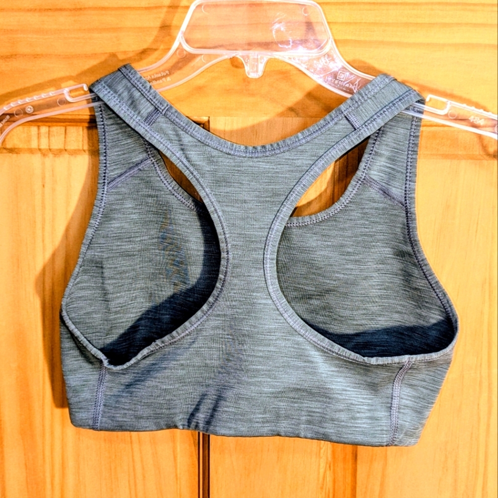 Nike Women's Sports Bra Size Medium Heathered Gray Dri-Fit Athletic Racerback - Picture 4 of 8